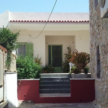 Danesi House Apartment Leonídion Екстериор снимка