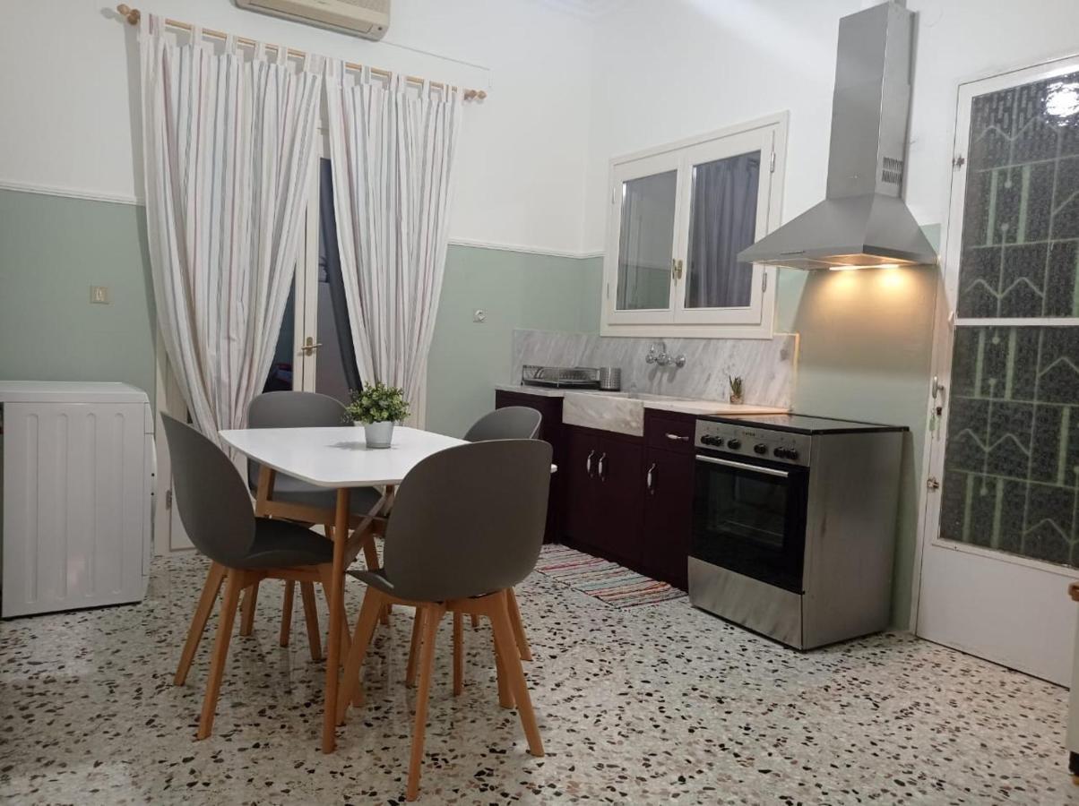 Danesi House Apartment Leonídion Екстериор снимка