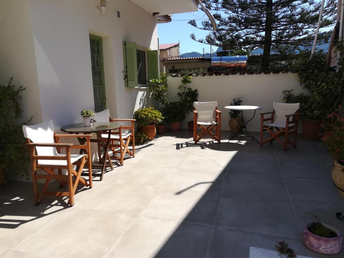 Danesi House Apartment Leonídion Екстериор снимка